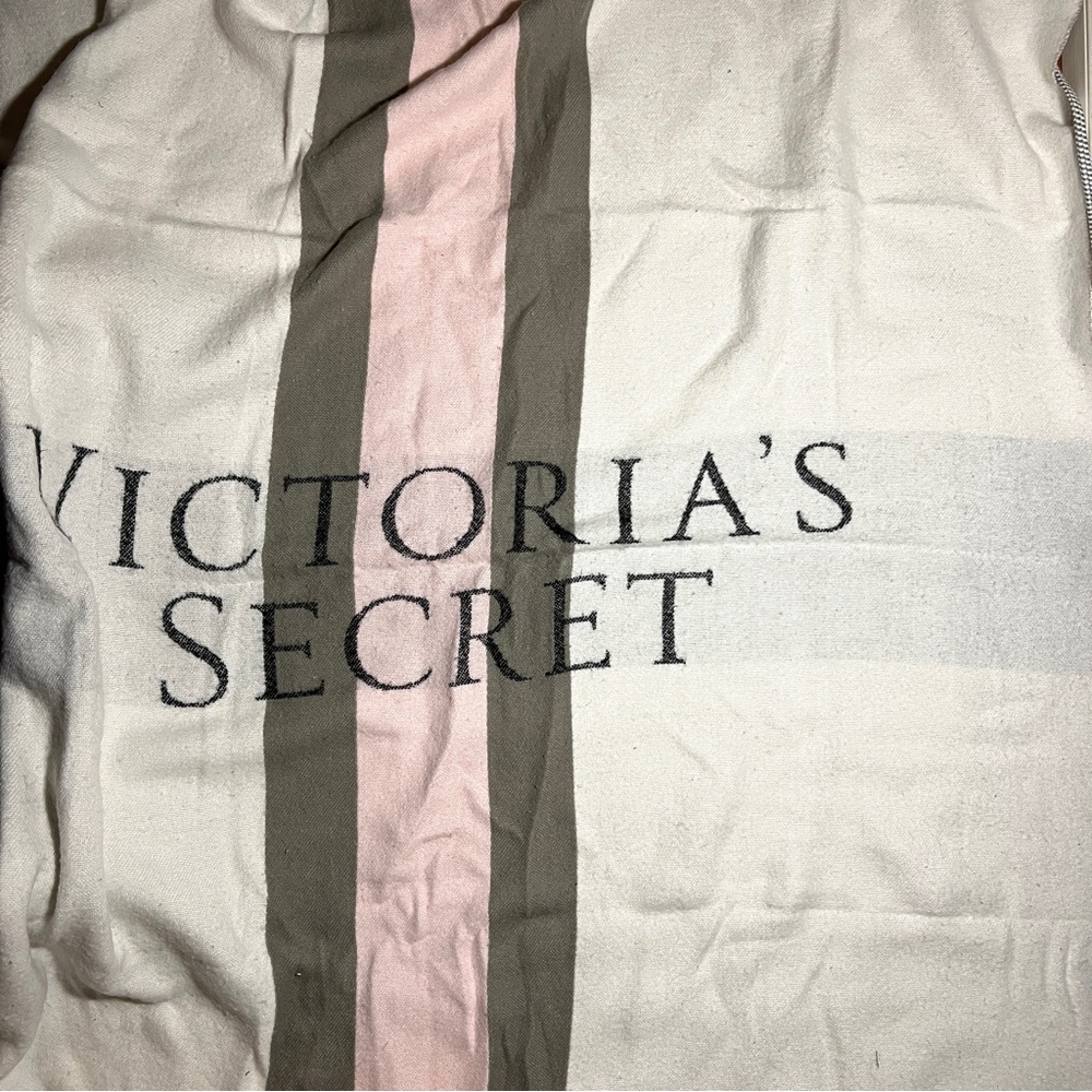 Victoria Secret Throw Blanket - Picture 7 of 15